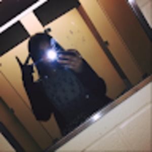 Meet your Posher, Chloe